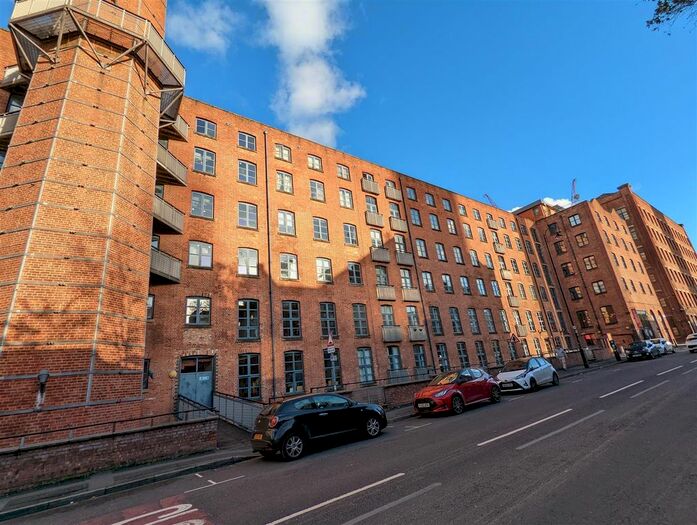 3 Bedroom Flat To Rent In Chorlton Mill, Cambridge Street, Manchester, M1