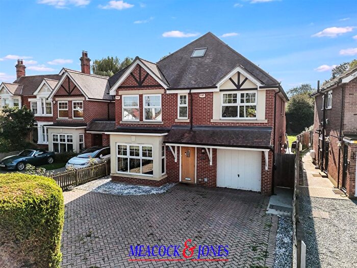 5 Bedroom Detached House For Sale In Rayleigh Road, Hutton, Brentwood, CM13