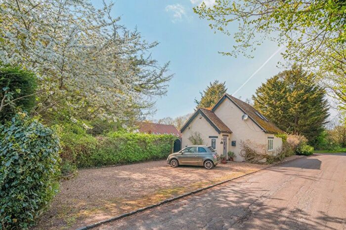 2 Bedroom Detached House For Sale In Hollow Hill Lane, Iver, SL0