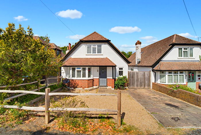 3 Bedroom Detached House For Sale In Woodlands Avenue, West Byfleet, KT14