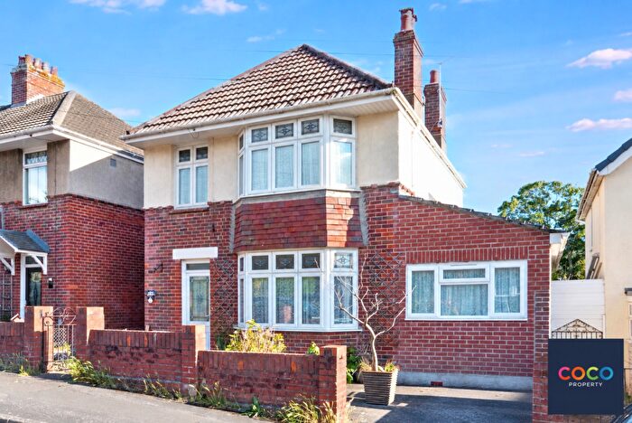 3 Bedroom Detached House To Rent In Knightsdale Road, Weymouth, Dorset, DT4