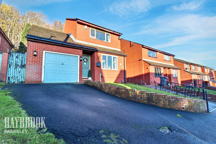 4 Bedroom Detached House For Sale In Redland Grove, Staincross, S75