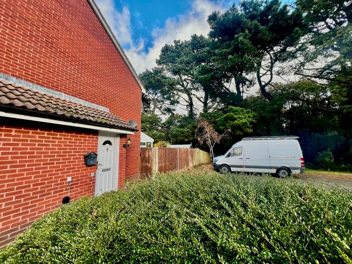 1 Bedroom Property To Rent In Duddon Close, West End, Southampton, SO18