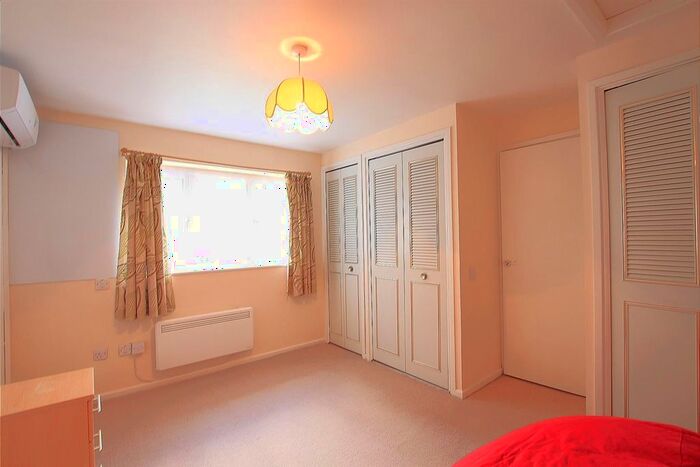 1 Bedroom Terraced House To Rent In Dorney Way, Hounslow, TW4