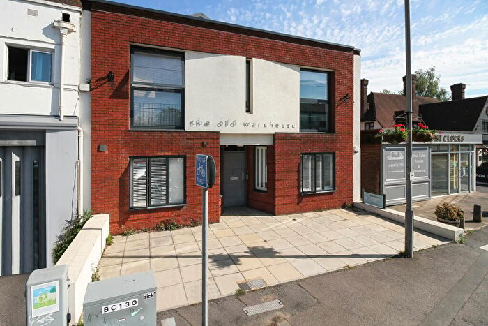 1 Bedroom Flat For Sale In Chalfont Station Road, Little Chalfont, Amersham, HP7
