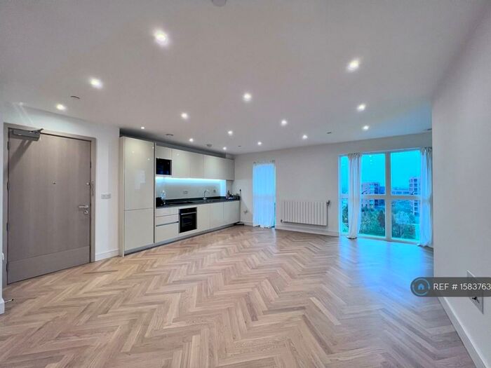 2 Bedroom Flat To Rent In Birch House, London, SE3