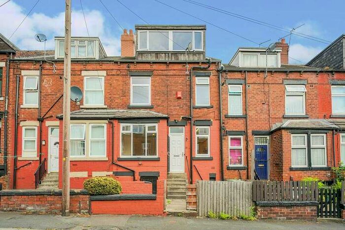 3 Bedroom House To Rent In Raincliffe Grove, Leeds, West Yorkshire, LS9