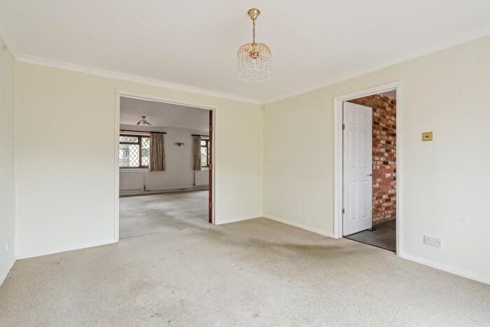 5 Bedroom Detached House For Sale In Brightmans Drive, Maulden, Bedford, MK45