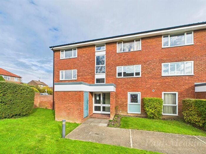 1 Bedroom Flat To Rent In Bellfield, Pixton Way, CR0