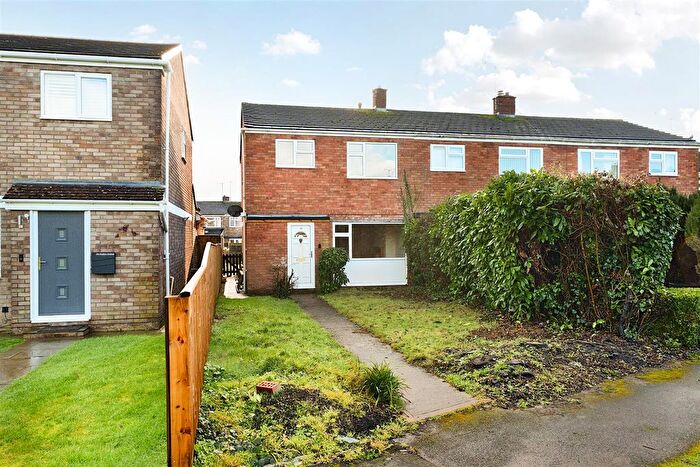 3 Bedroom End Terrace House For Sale In Bratton Avenue, Devizes, SN10