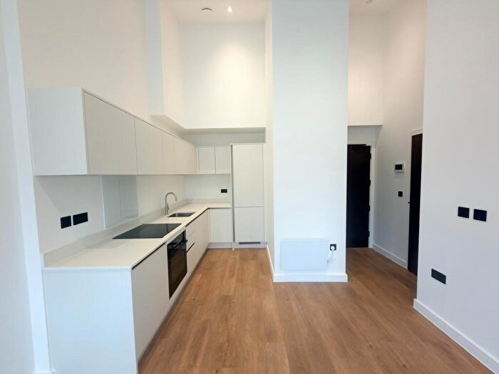 1 Bedroom Apartment To Rent In Windsor Bridge Road, Bath, BA2