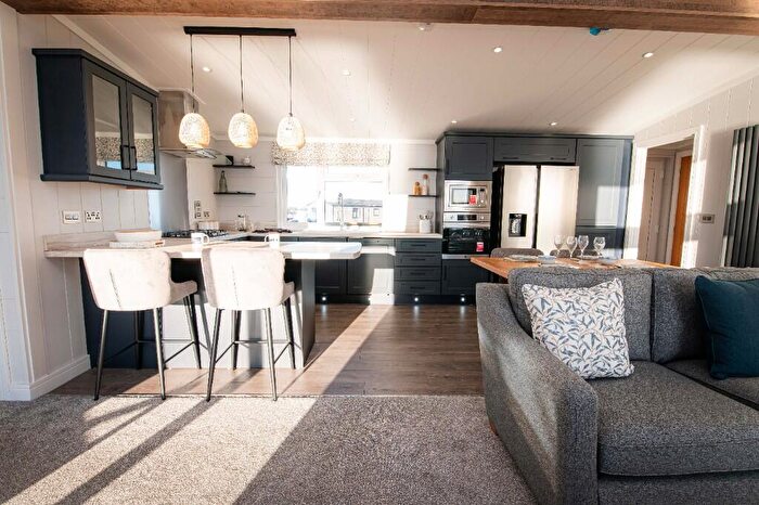 2 Bedroom Lodge For Sale In Great Hadham Country Club, SG10