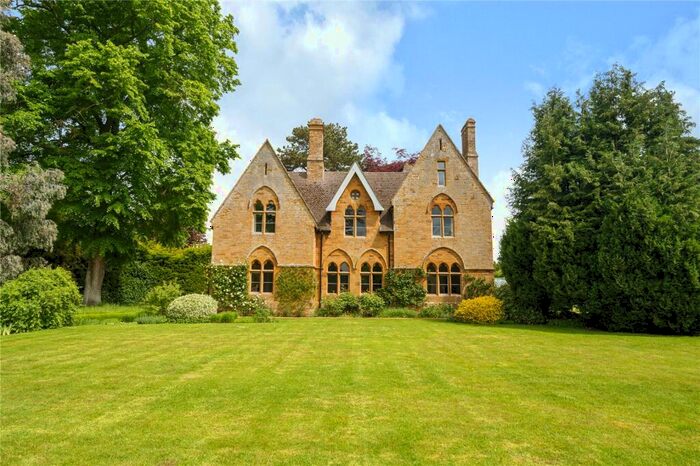 5 Bedroom Detached House For Sale In Vicarage Lane, Mears Ashby, Northamptonshire, NN6