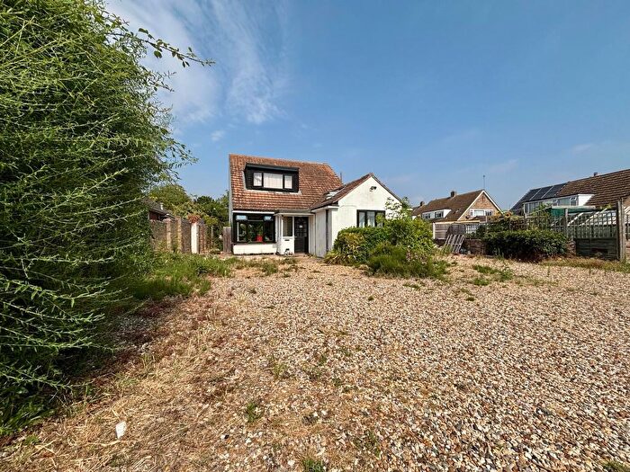 4 Bedroom Detached House For Sale In Castles Close, Stotfold, SG5