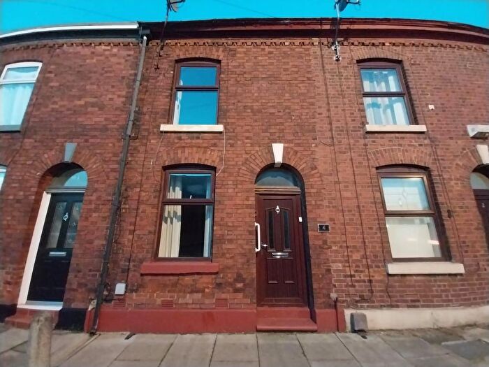 2 Bedroom Terraced House To Rent In Newton Street, Droylsden, Manchester, M43
