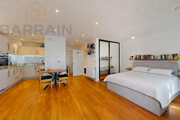 1 Bedroom Flat For Sale In Mahindra Way, Beckton, London, E6