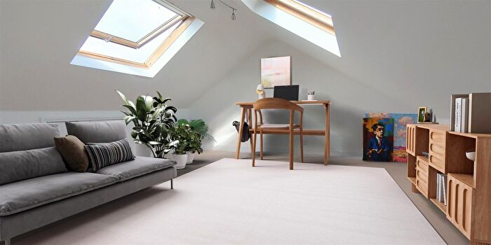 3 Bedroom Flat To Rent In Glenmore Road, Belsize Park, NW3