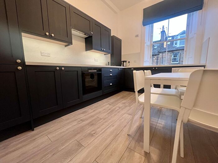 2 Bedroom Flat To Rent In Lewis Terrace, Edinburgh, EH11