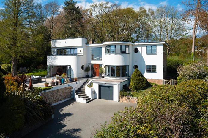 4 Bedroom Detached House For Sale In Cliff Road, Hythe, CT21
