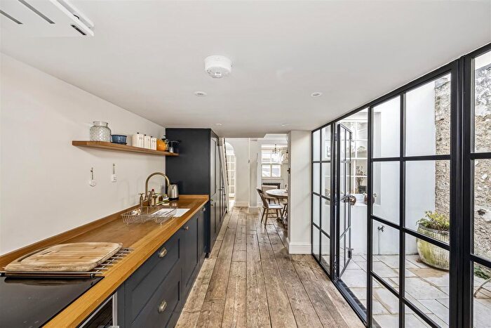 2 Bedroom Property For Sale In Victoria Place, Brighton, BN1