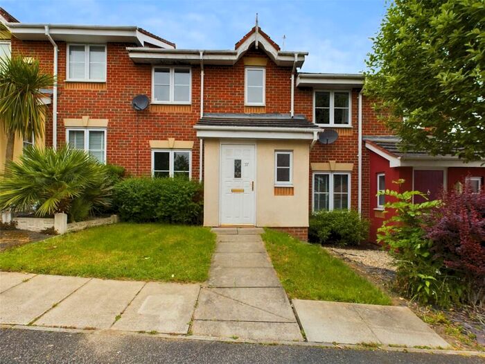 3 Bedroom Town House To Rent In Moat House Way, Conisbrough, Doncaster, South Yorkshire, DN12