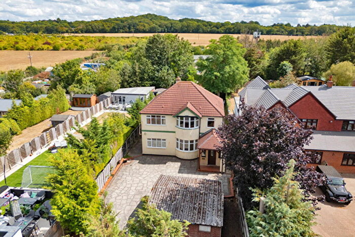 5 Bedroom Detached House For Sale In Birchwood Road, Wilmington, Kent, DA2