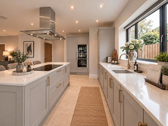 4 Bedroom Link Detached House For Sale In Westbury Road, Bratton, Westbury, BA13