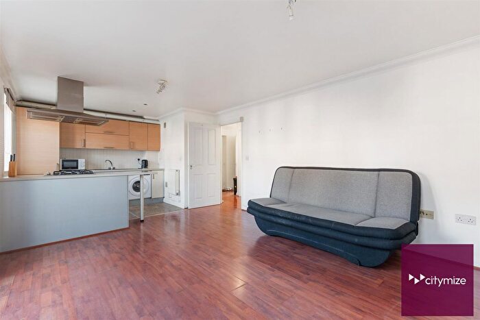 2 Bedroom Flat For Sale In Madison Court, Dagenham, RM10