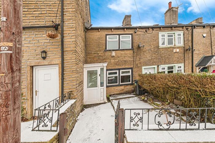 3 Bedroom Terraced House For Sale In Blackmires, Halifax, HX2