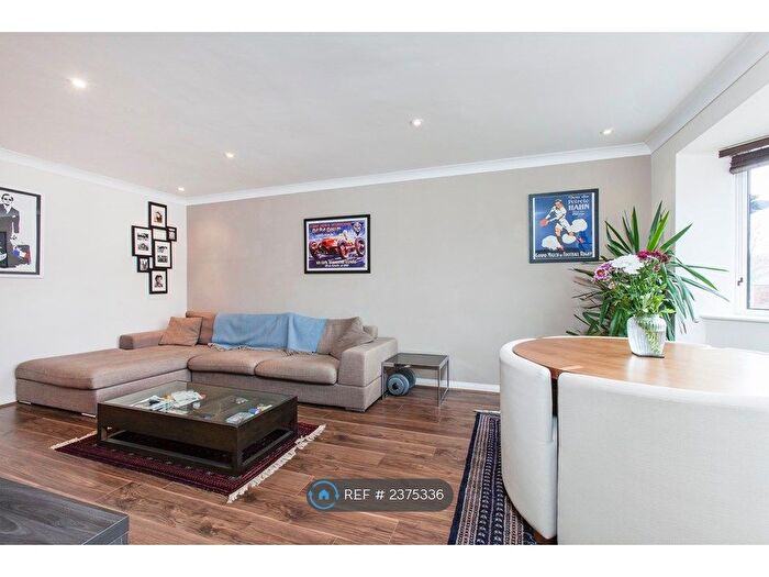 2 Bedroom Flat To Rent In Nightingale Court, London, N4