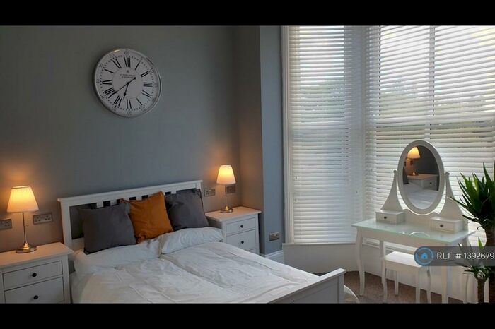 1 Bedroom Flat To Rent In Princes Avenue, Hull, HU5