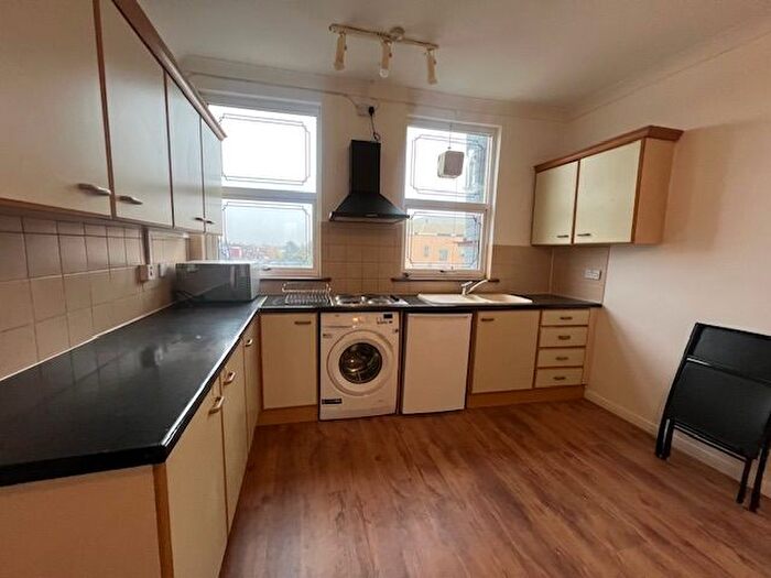 2 Bedroom Flat To Rent In High Road, Ilford, IG1