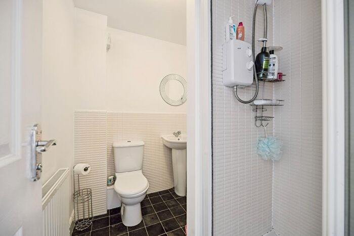 2 Bedroom Flat For Sale In Cypress Lane, Hamilton, Lanarkshire, ML3
