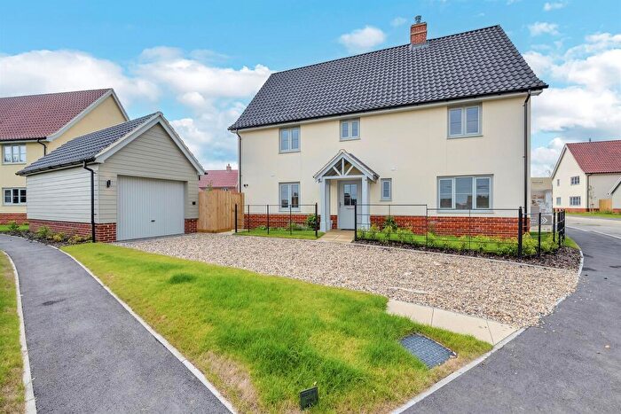 3 Bedroom Link Detached House For Sale In Lawton Road, Mendlesham, Stowmarket, IP14