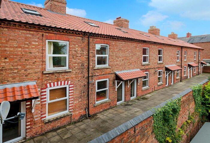 2 Bedroom Cottage To Rent In Lenton Terrace, Millgate, Newark, NG24