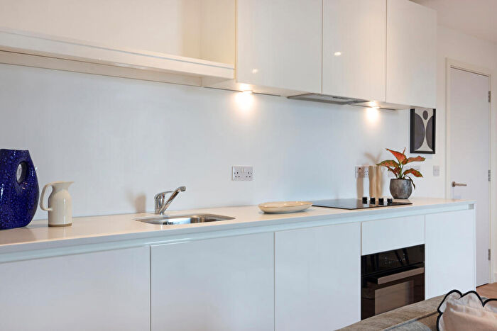 2 Bedroom Apartment To Rent In The Lansdowne, Hagley Road, Birmingham, B16