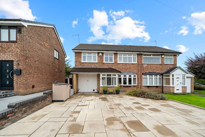 4 Bedroom Semi-Detached House For Sale In Elgin Avenue, Ashton-In-Makerfield, WN4