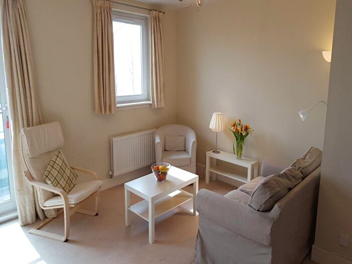 2 Bedroom Flat To Rent In Burnbrae Drive, Edinburgh, EH12