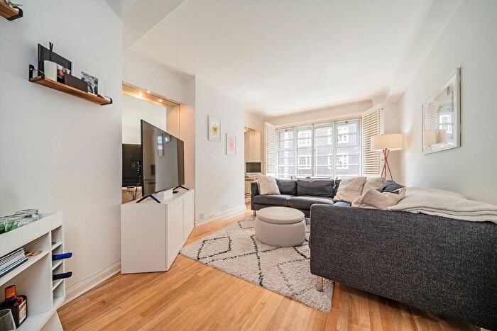 2 Bedroom Flat To Rent In Winchester Court, Kensington, W8