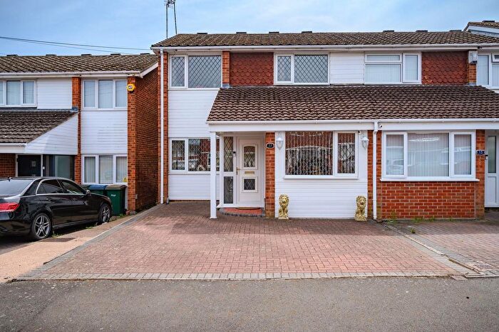 3 Bedroom End Of Terrace House For Sale In Dersingham Drive, Hall Green, CV6