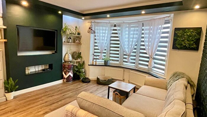 3 Bedroom Detached House For Sale In Oxney Road, Peterborough, PE1