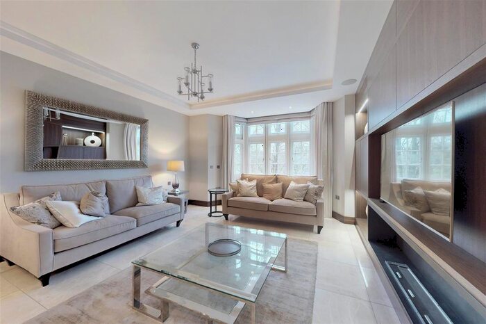 4 Bedroom Flat To Rent In Parkside, Knightsbridge, London, SW1X