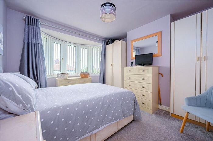 3 Bedroom Semi-detached House For Sale In Lytton Avenue, Penn, Wolverhampton, West Midlands, WV4