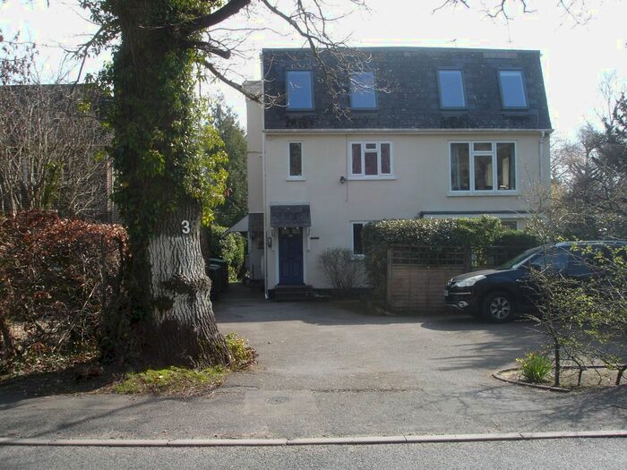 2 Bedroom Flat To Rent In Heath Road East, Petersfield, GU31