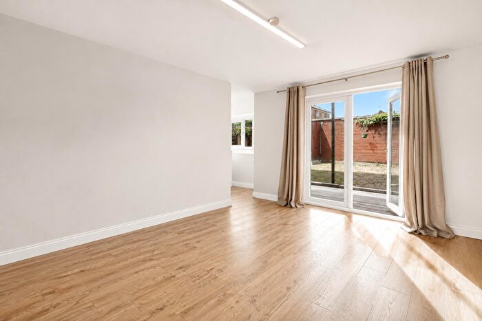3 Bedroom House To Rent In Beeston Courts, Basildon, SS15