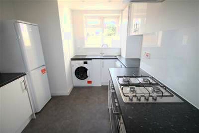 3 Bedroom House To Rent In Hawley Road, Dartford, DA2