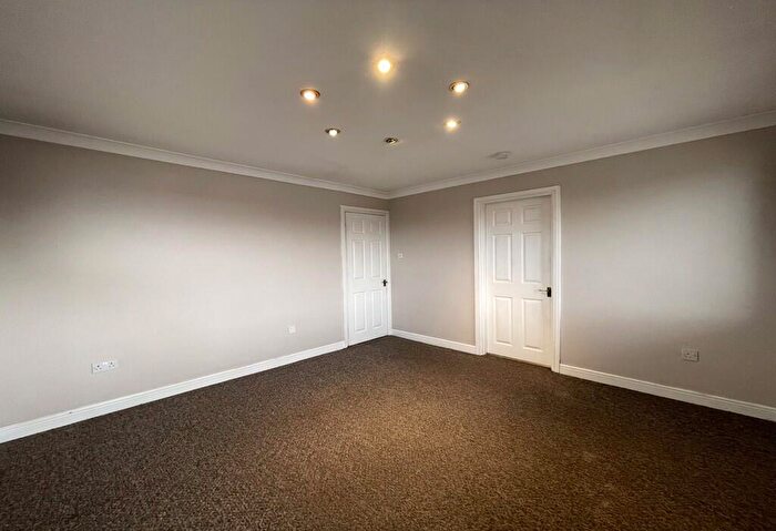 2 Bedroom Apartment To Rent In Drakes Court, Birmingham, West Midlands, B23