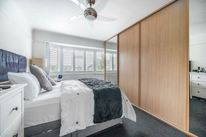 2 Bedroom Semi-Detached House For Sale In Glenhurst Rise, Crystal Palace, SE19