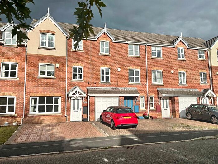 4 Bedroom Terraced House For Sale In Talbot Way, Stapeley, Cheshire, CW5