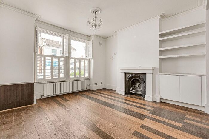 1 Bedroom Flat To Rent In Munster Road, Munster Village, SW6